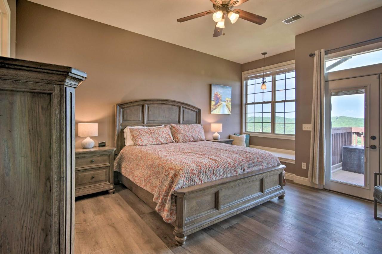 Ferienwohnung Luxe Branson Retreat With Mtn Views And Pool Access! Exterior foto